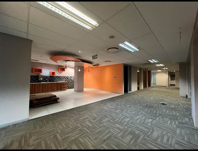 493M² OFFICE TO LET IN HIGHVELD