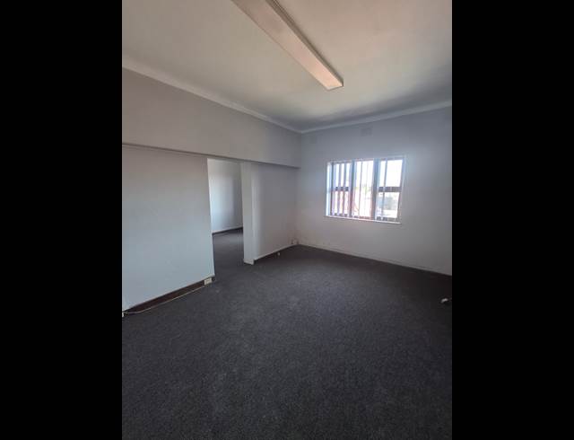 135M² OFFICE RENTED IN QUIGNEY