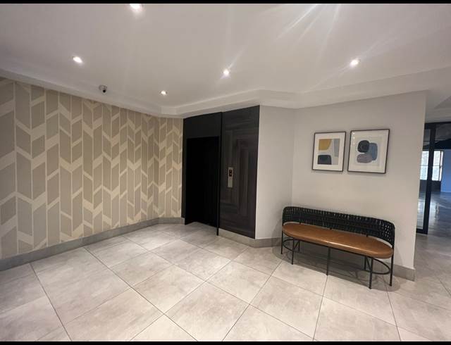 555M² OFFICE TO LET IN ROSEBANK