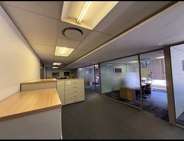 6,049.60M² OFFICE TO LET IN FORESHORE