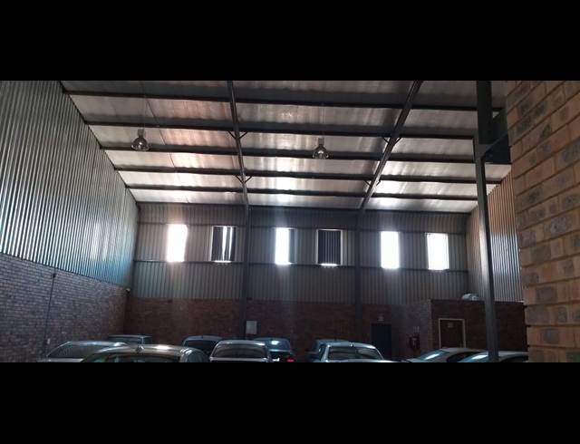 424M² MINI FACTORY RENTED IN AIRPORT PARK