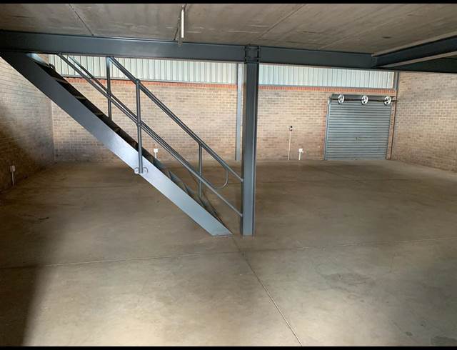 191M² WAREHOUSE RENTED IN ALRODE