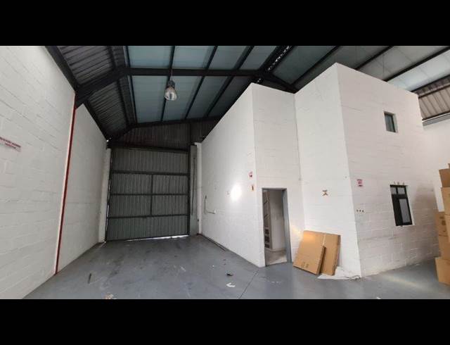 1,000M² WAREHOUSE TO LET IN KILLARNEY GARDENS
