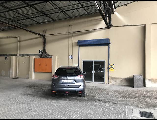 1,284M² WAREHOUSE TO LET IN SILVERTON