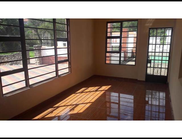 BUSINESS PROPERTY TO RENT IN ESTCOURT