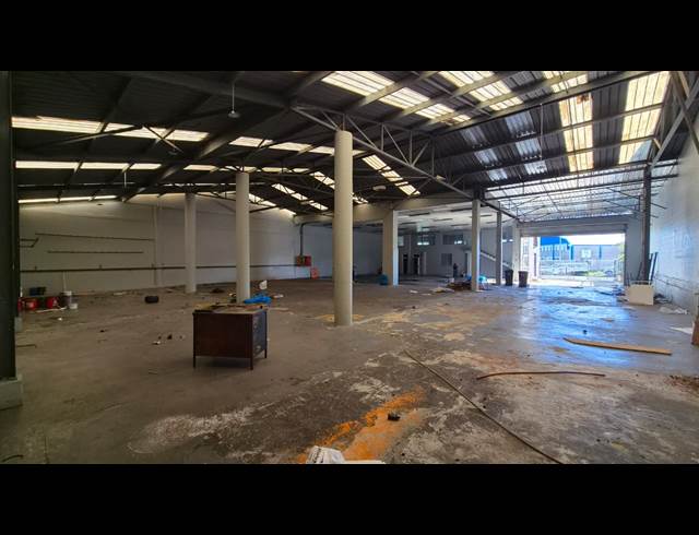 860M² WAREHOUSE TO LET IN KILLARNEY GARDENS