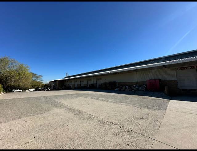 8,500M² WAREHOUSE TO LET IN LINBRO PARK