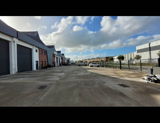 420M² WAREHOUSE TO LET IN RIVERGATE