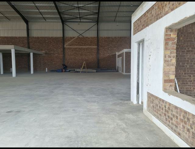 1,416M² WAREHOUSE TO LET IN RIVERSIDE INDUSTRIAL PARK