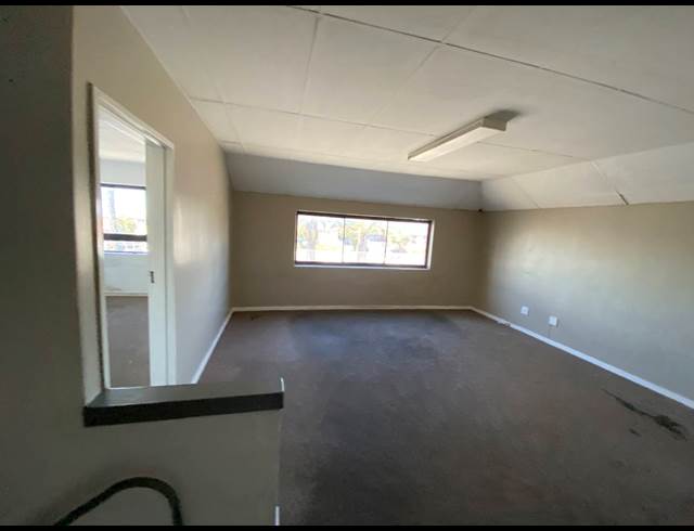 500M² WAREHOUSE TO LET IN KILLARNEY GARDENS