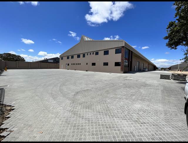 2,408M² WAREHOUSE TO LET IN EPPING INDUSTRIAL