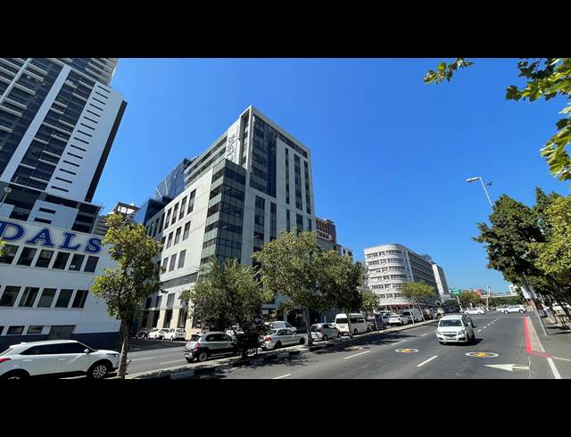 1,800M² OFFICE TO LET IN CAPE TOWN CITY CENTRE