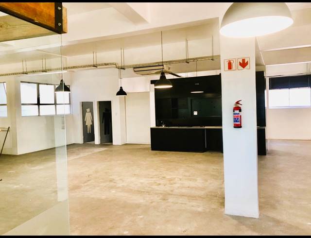 400M² OFFICE TO LET IN FORESHORE