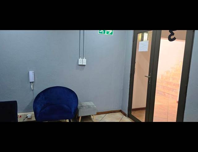 BUSINESS PROPERTY TO RENT IN FARRAR PARK