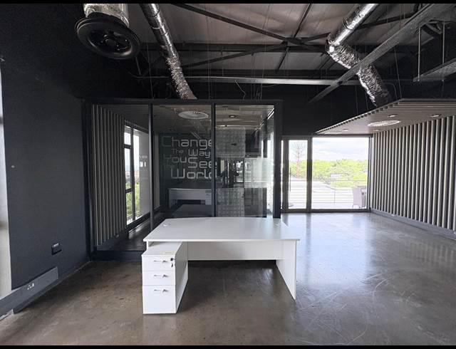 276M² OFFICE TO LET IN FOURWAYS