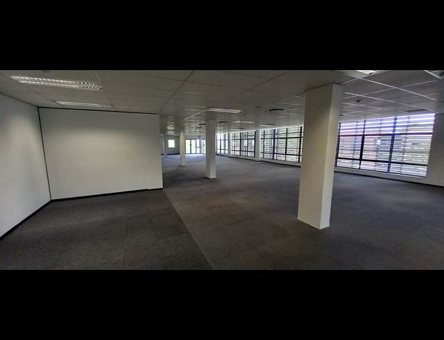 566M² OFFICE TO LET IN EDENBURG