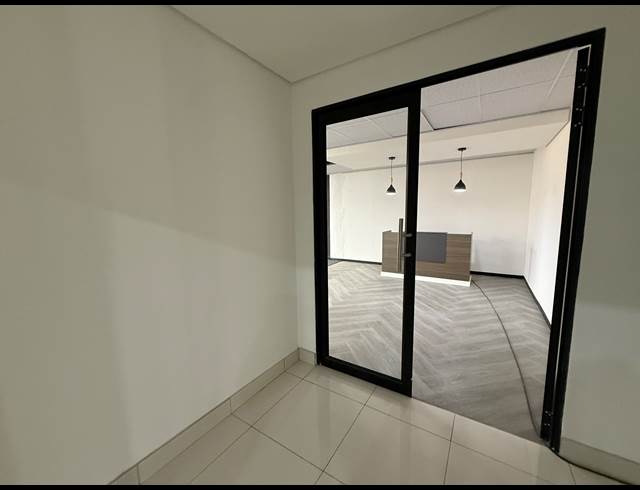 417M² OFFICE TO LET IN PARKTOWN