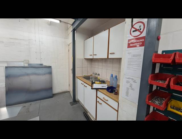 220M² FACTORY TO LET IN DIEP RIVER