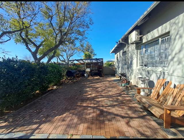 3 bed property to rent in ROUX PARK