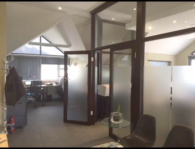 95M² OFFICE RENTED IN WESTLAKE