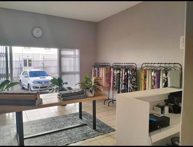 42M² OFFICE RENTED IN DURBANVILLE CENTRAL