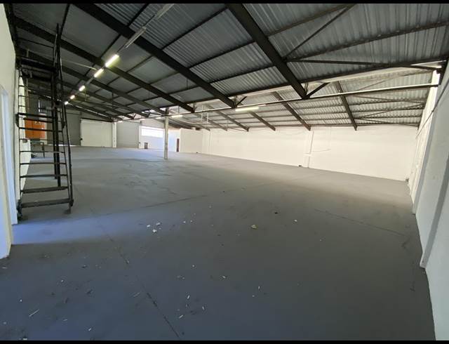 680M² WAREHOUSE TO LET IN EPPING INDUSTRIAL