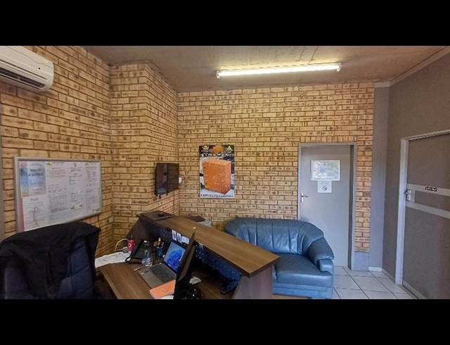INDUSTRIAL PROPERTY TO RENT IN HENNOPSPARK