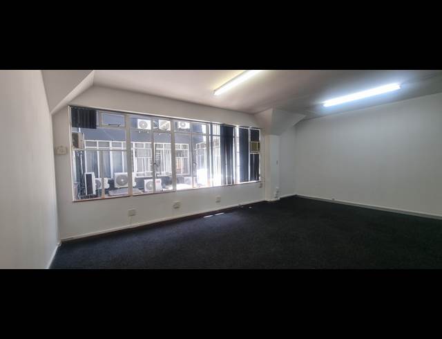 149M² OFFICE TO LET IN GREYVILLE