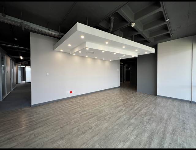336M² OFFICE TO LET IN SOUTHDOWNS ESTATE