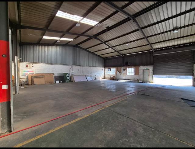 750M² WAREHOUSE TO LET IN WADEVILLE