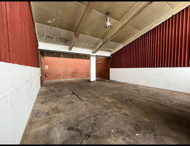 140M² WAREHOUSE TO LET IN NEW ERA