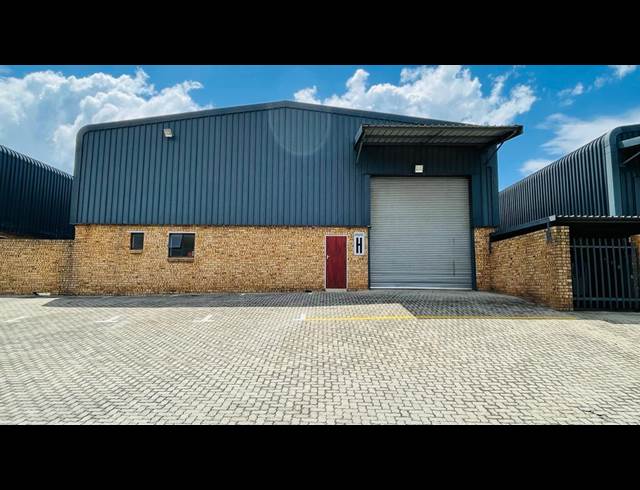 720M² WAREHOUSE TO LET IN RAND LEASE