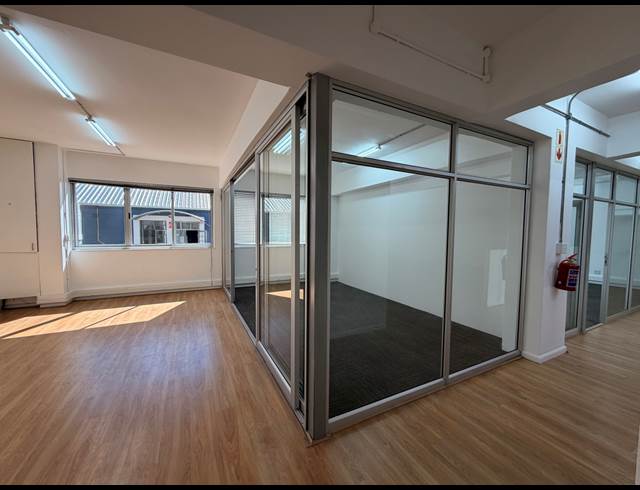 438M² OFFICE TO LET IN GREEN POINT