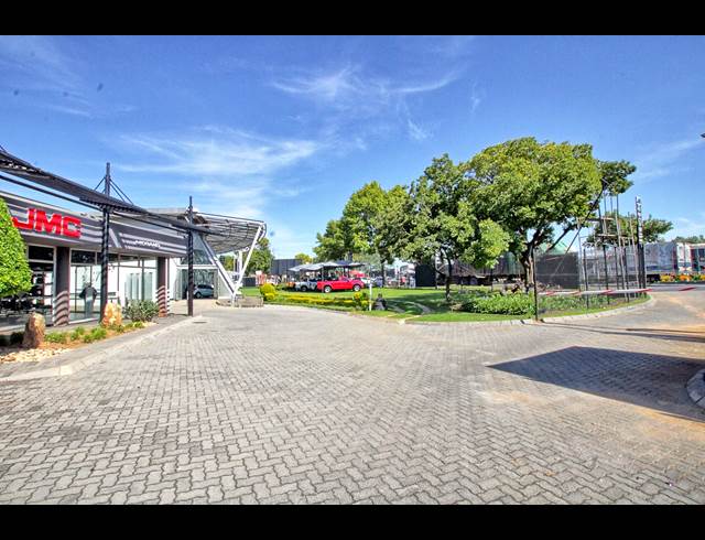 5,600M² WAREHOUSE TO LET IN HALFWAY HOUSE