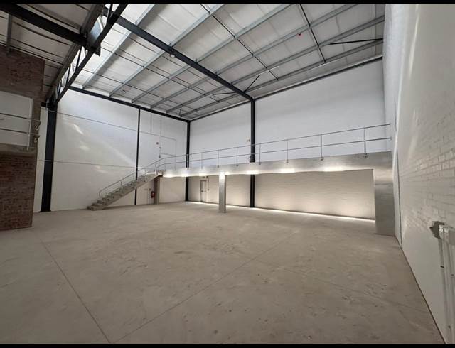 462M² WAREHOUSE TO LET IN FIRGROVE
