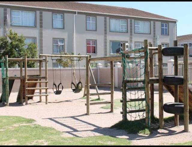 2 bed property to rent in STRAND