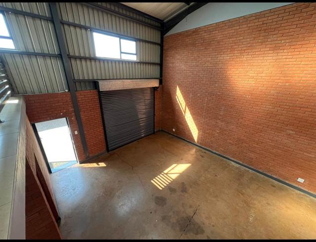 275M² WAREHOUSE TO LET IN SUNDERLAND RIDGE