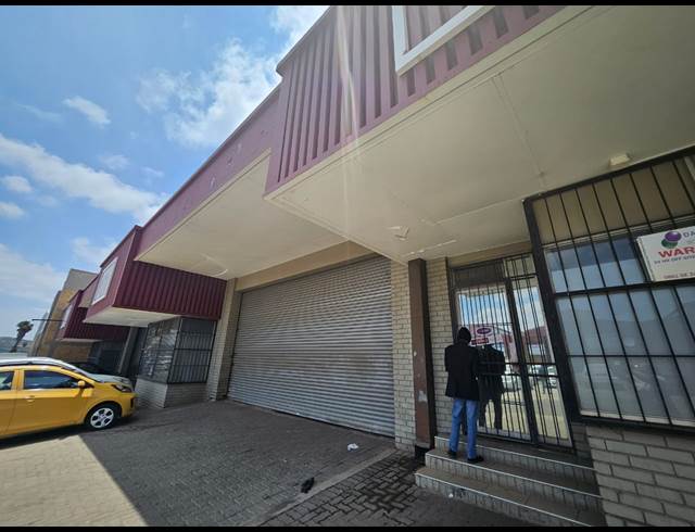 350M² WAREHOUSE TO LET IN PRETORIA WEST