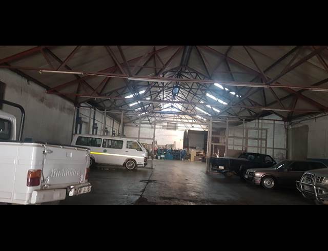 1,000M² WAREHOUSE TO LET IN CITY & SUBURBAN