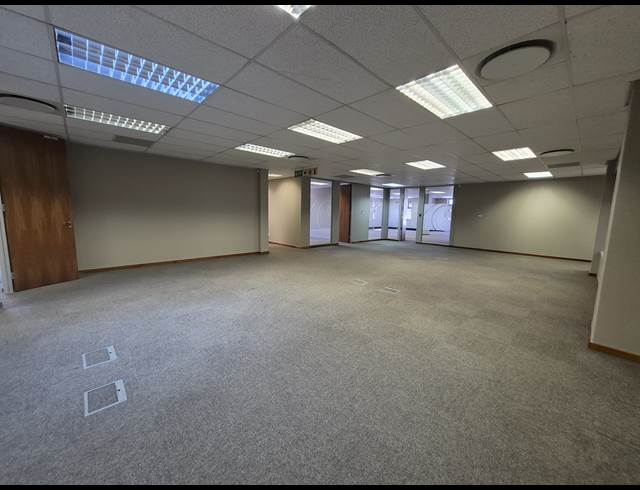 515M² OFFICE TO LET IN SANDTON CENTRAL