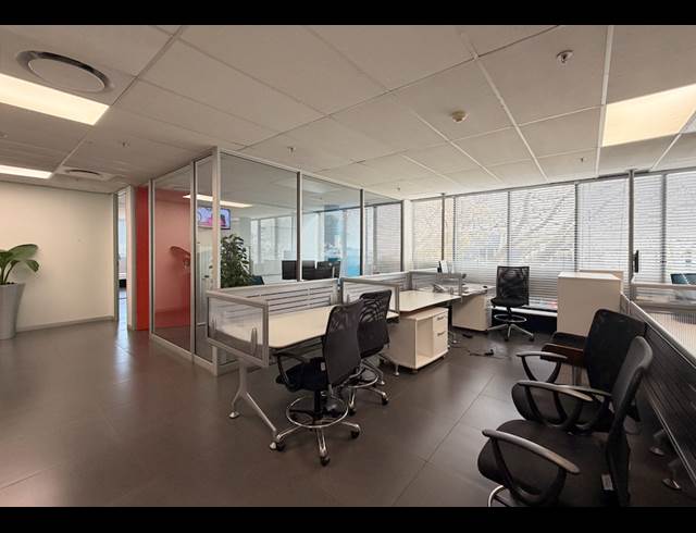 1,523M² OFFICE TO LET IN SOMERSET PARK
