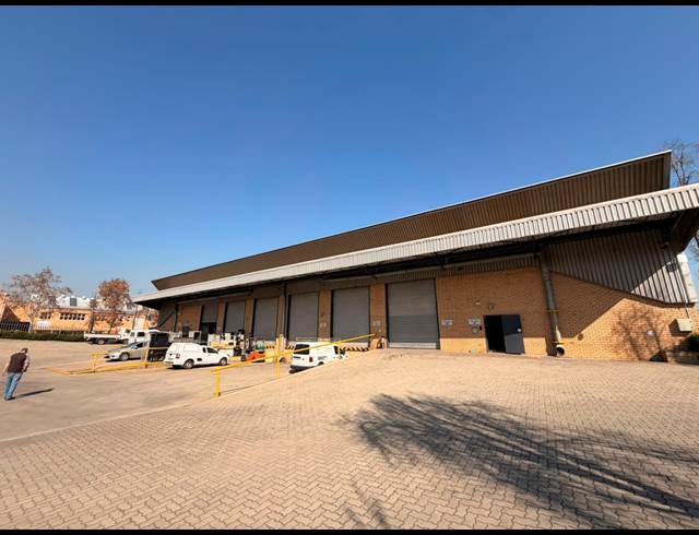 4,665M² WAREHOUSE TO LET IN LINBRO PARK