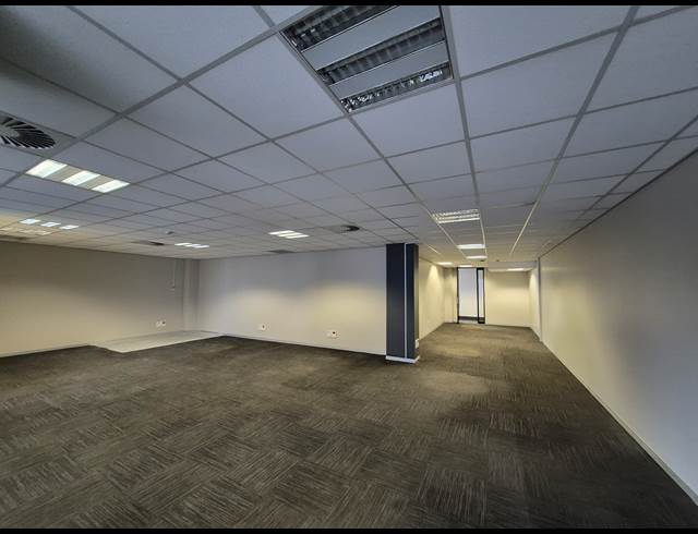 187M² OFFICE TO LET IN SANDTON CENTRAL