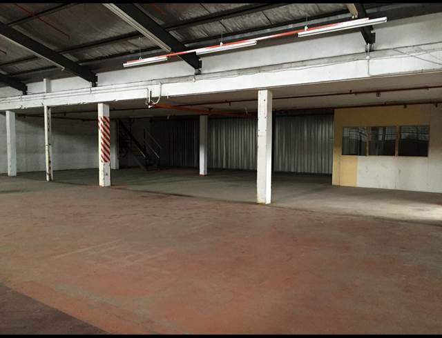 1,000M² FACTORY RENTED IN PAROW CENTRAL