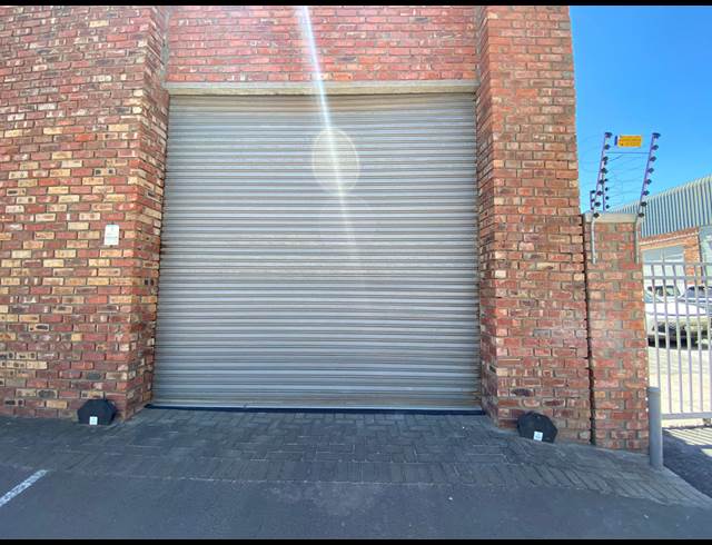 290M² WAREHOUSE TO LET IN BROADLANDS