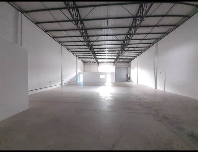 498M² WAREHOUSE TO LET IN HONEYDEW