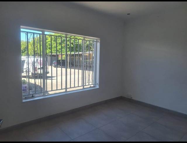 160M² OFFICE TO LET IN NELSPRUIT EXT 1