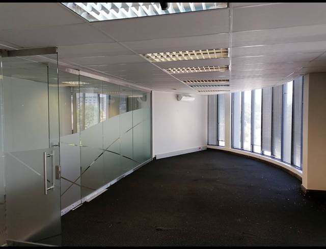 632M² OFFICE TO LET IN TYGER WATERFRONT