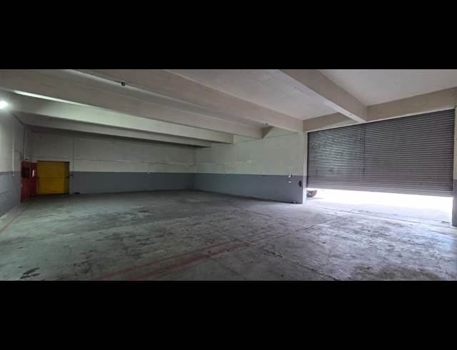 1,200M² WAREHOUSE TO LET IN WELLINGTON CENTRAL