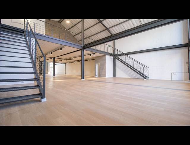600M² BUILDING TO LET IN WOODSTOCK